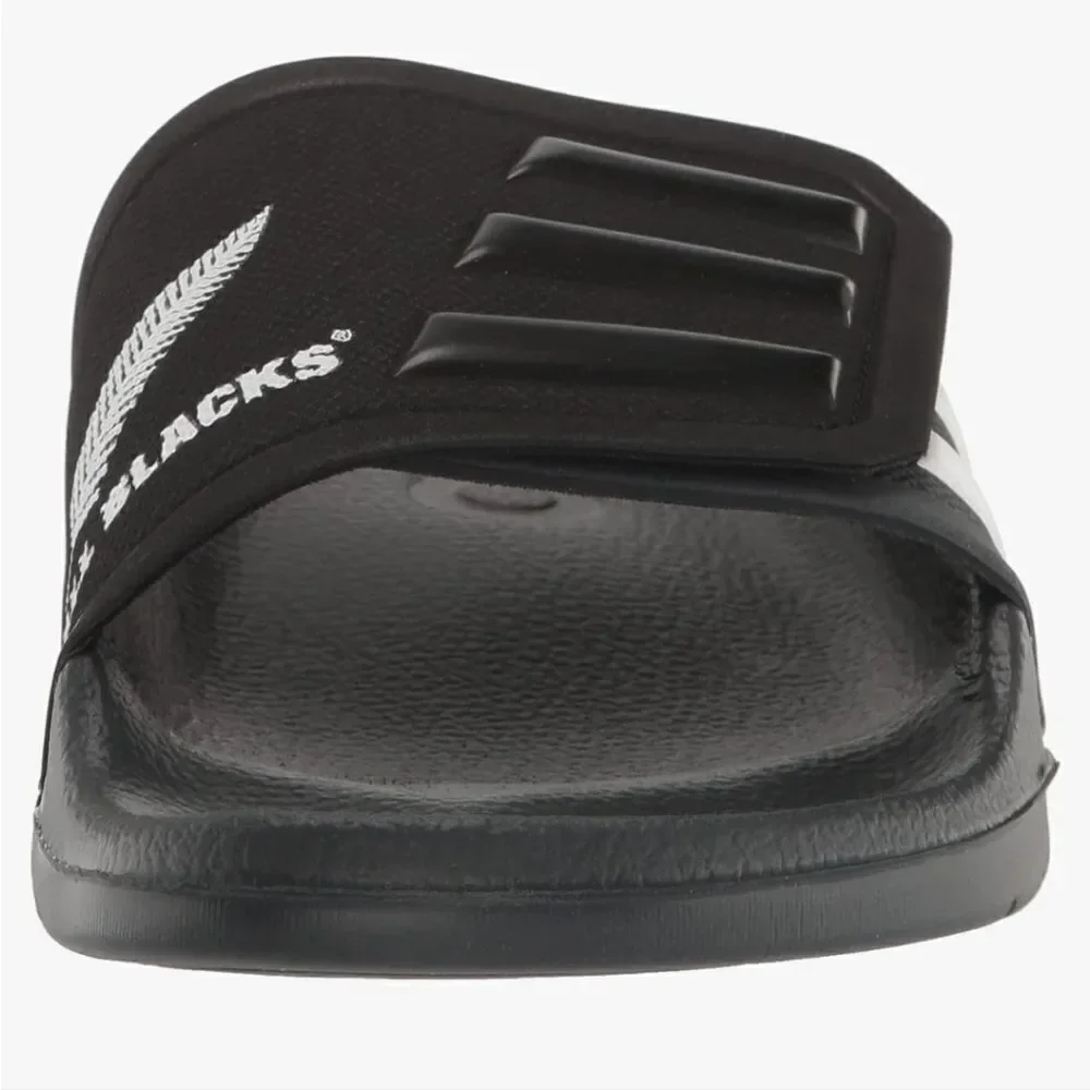 Adidas Adilette Tnd black and white Slide Sandal 6 youth